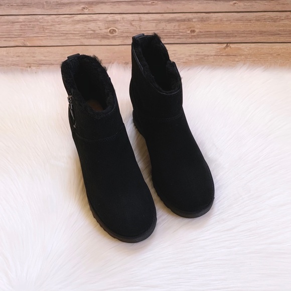 UGG Women’s Classic Femme Zip Mini Black Wedge Boots - Picture 5 of 9